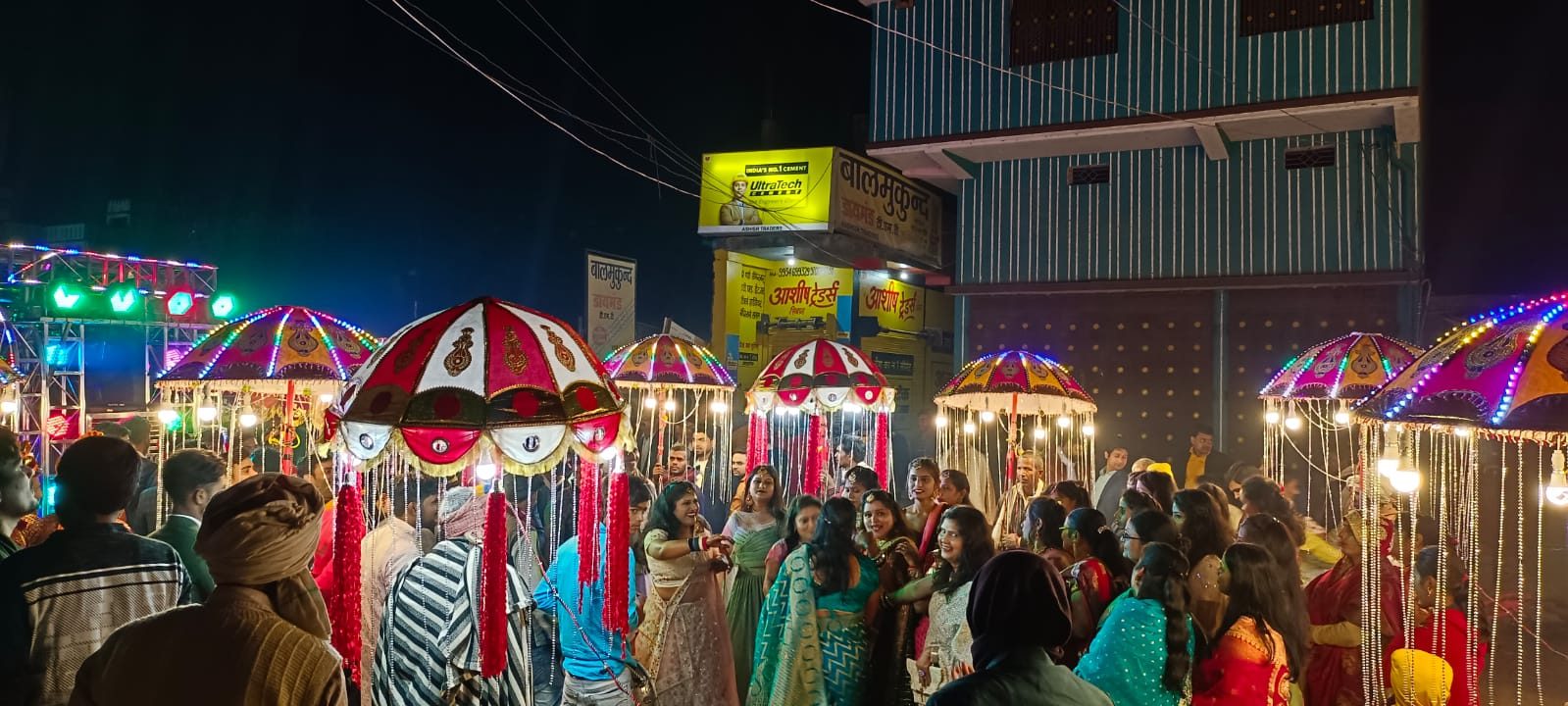 Top Wedding Roadlight In deoria By Sarswati Events. Top Wedding Roadlight In deoria By Sarswati Events.