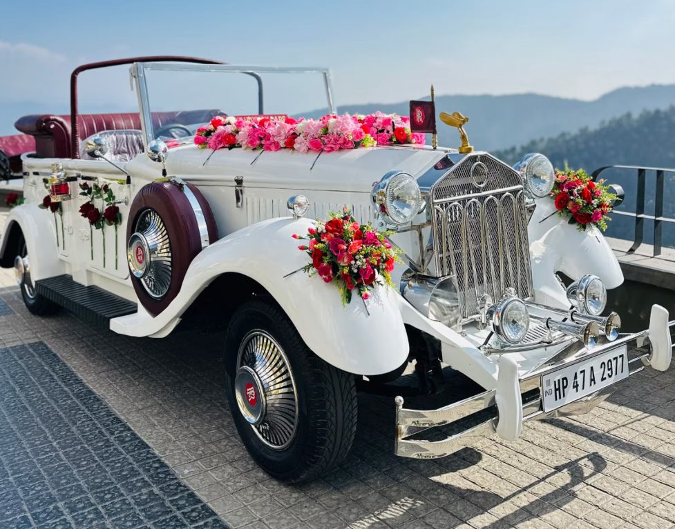 Luxury vintage car rental Gorakhpur Deoria for barat entry
