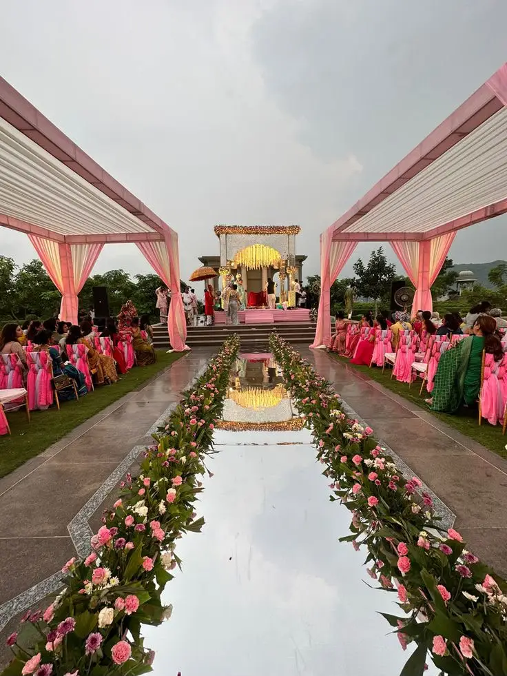 Mirror Entry Deoria Gorakhpur wedding setup with reflective bridal walkway